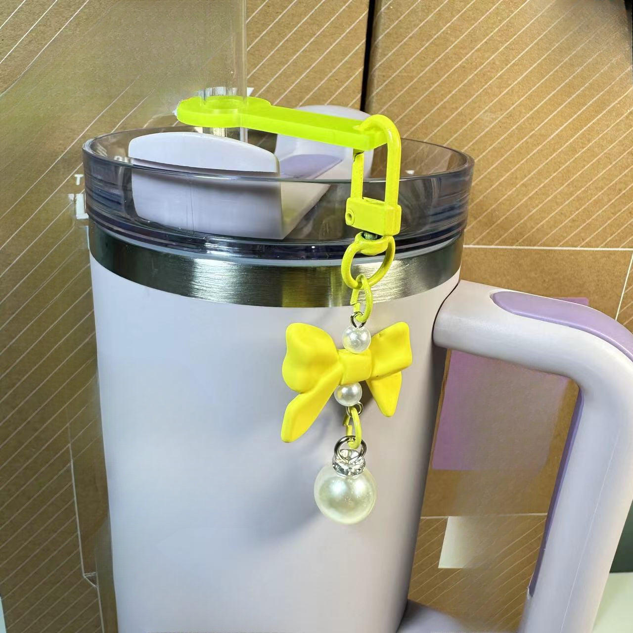 Wholesale Ice Fighter Cup Straw Bow Pearl Pendant