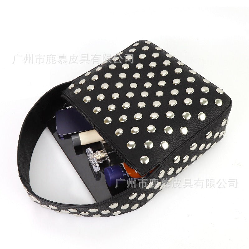Wholesale Motorcycle Wind Pure Hand Rivet Heavy Industry Shoulder Bags