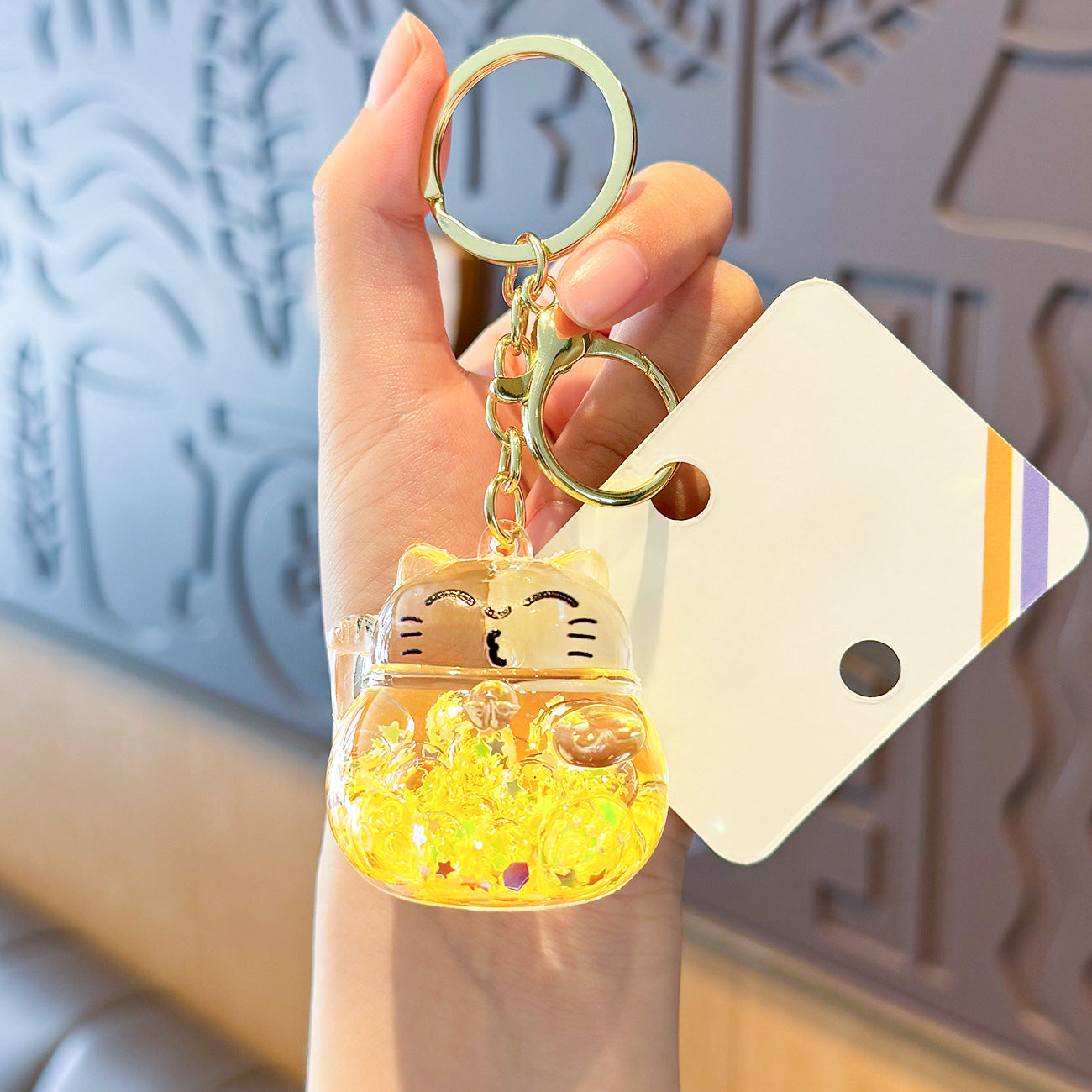 Wholesale Cute Quicksand Glow-in-the-dark Beckoning Cat Keychain