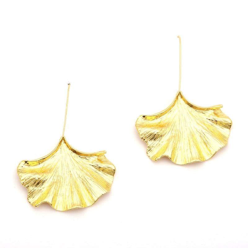 Wholesale Creative Metal Ginkgo Leaf Alloy Earrings