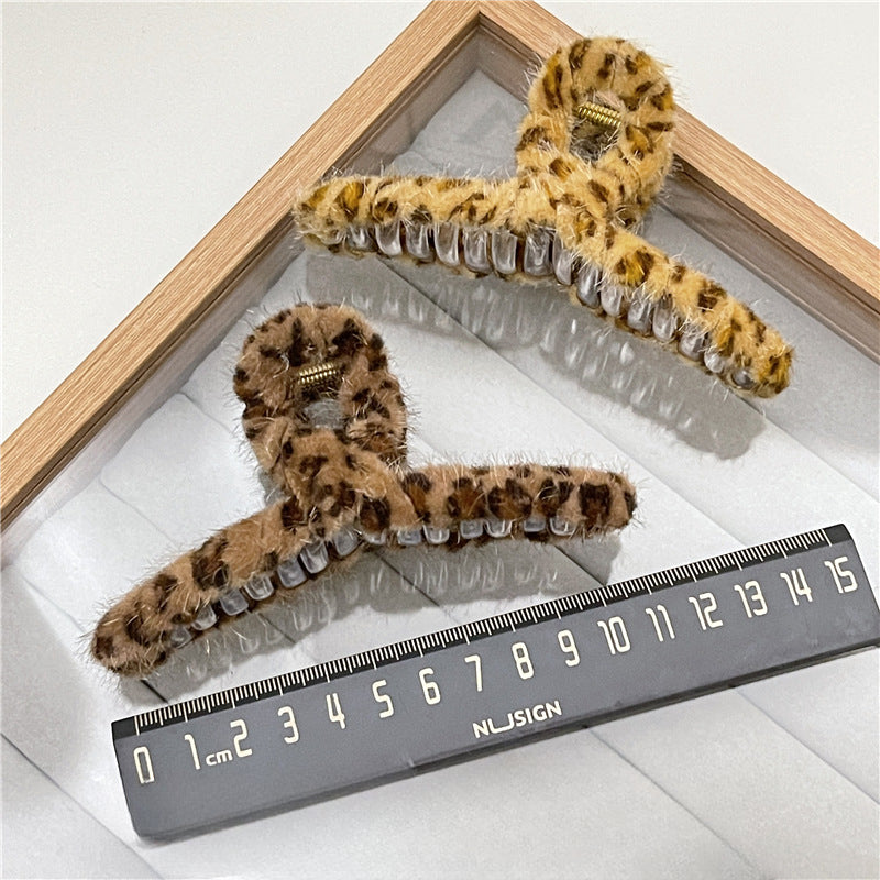 Wholesale Plush Leopard Print Large Grab Clip