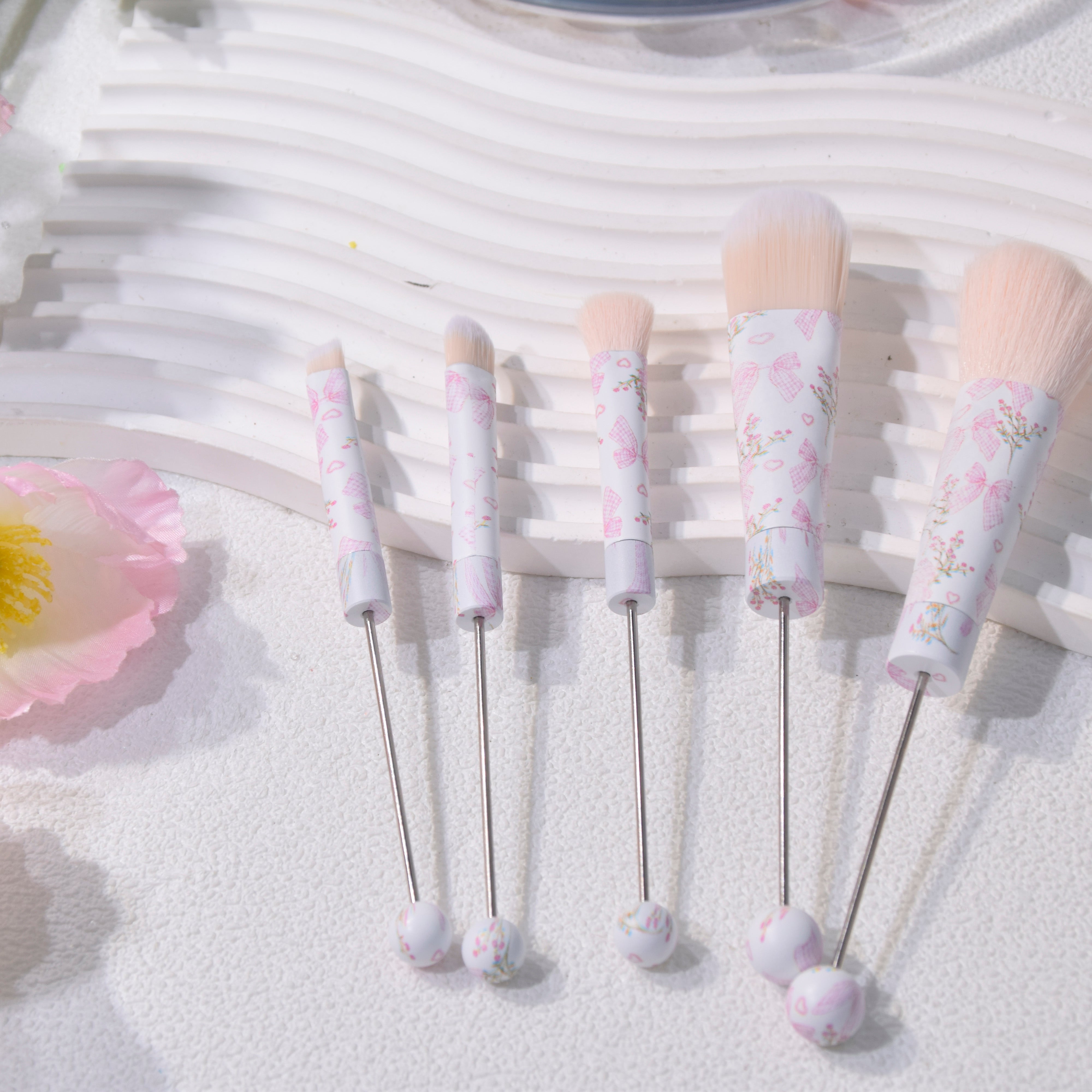 Wholesale 5pcs Custom DIY Soft Bristle Makeup Beaded Brush Set with Metal Handles and Butterfly Bow Theme