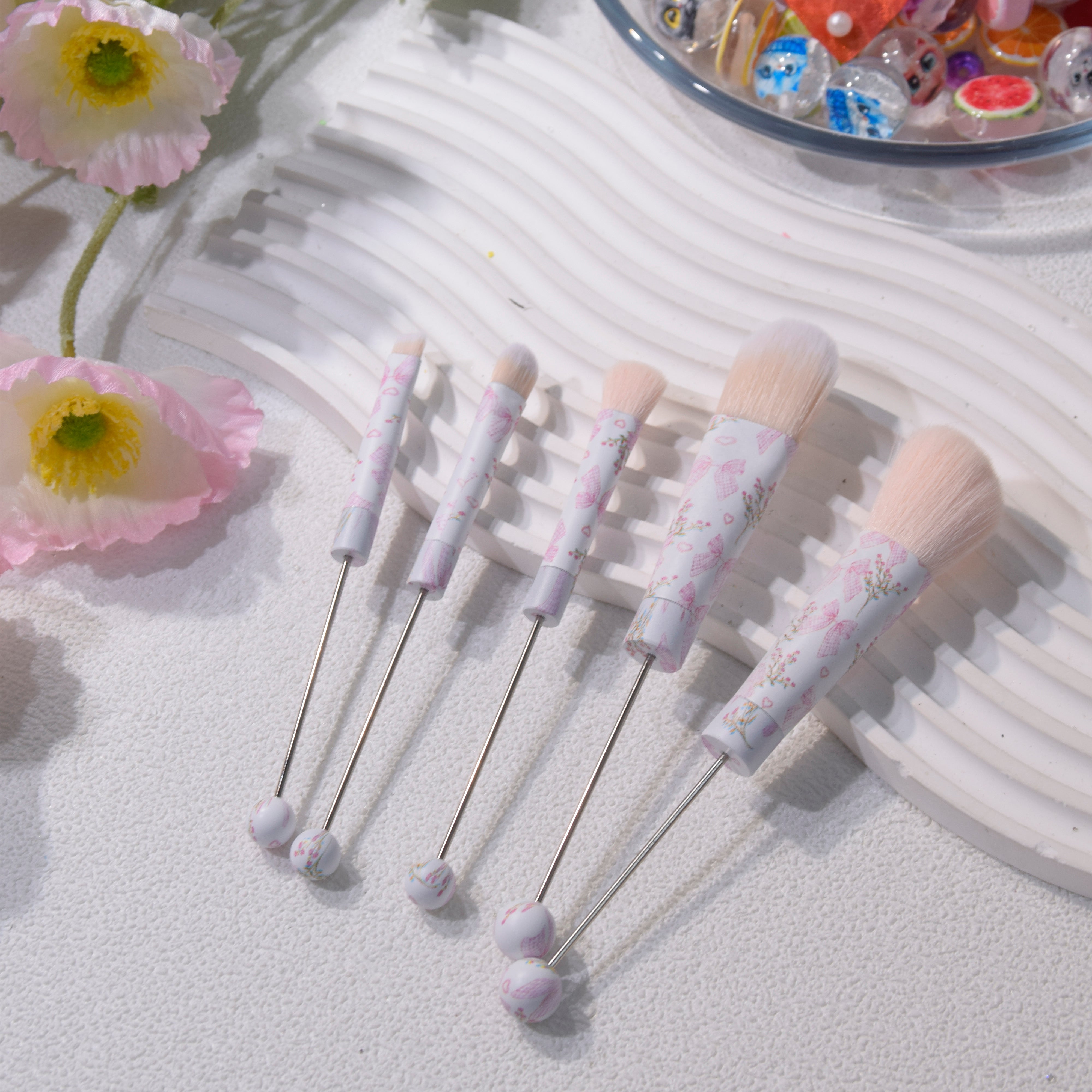 Wholesale 5pcs Custom DIY Soft Bristle Makeup Beaded Brush Set with Metal Handles and Butterfly Bow Theme