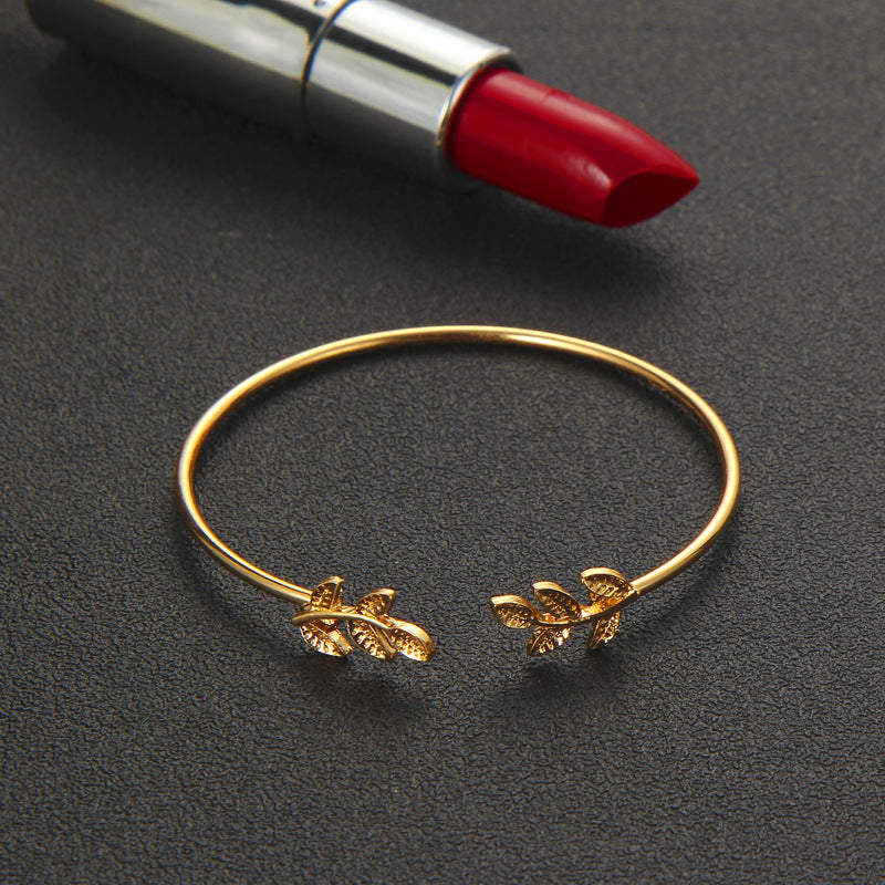 Wholesale Vintage Leaf Knotted Hollow Geometric Bracelet Set