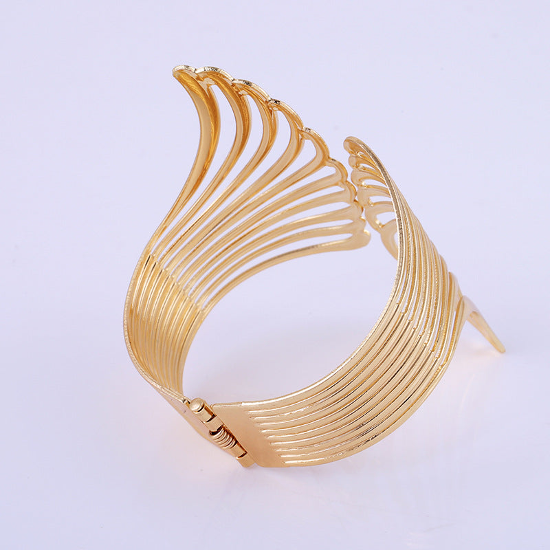 Wholesale Fashion Wings Metal Feather Exaggerated Bracelet