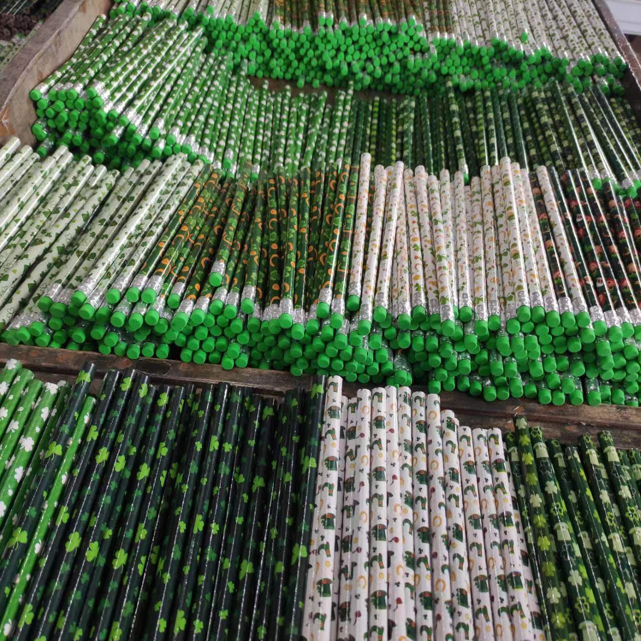 Wholesale 300pcs Green Cartoon Printed Pattern Wooden Pencil