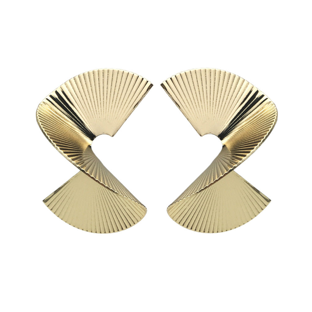 Wholesale Swivel Stripe Scalloped Alloy Earrings