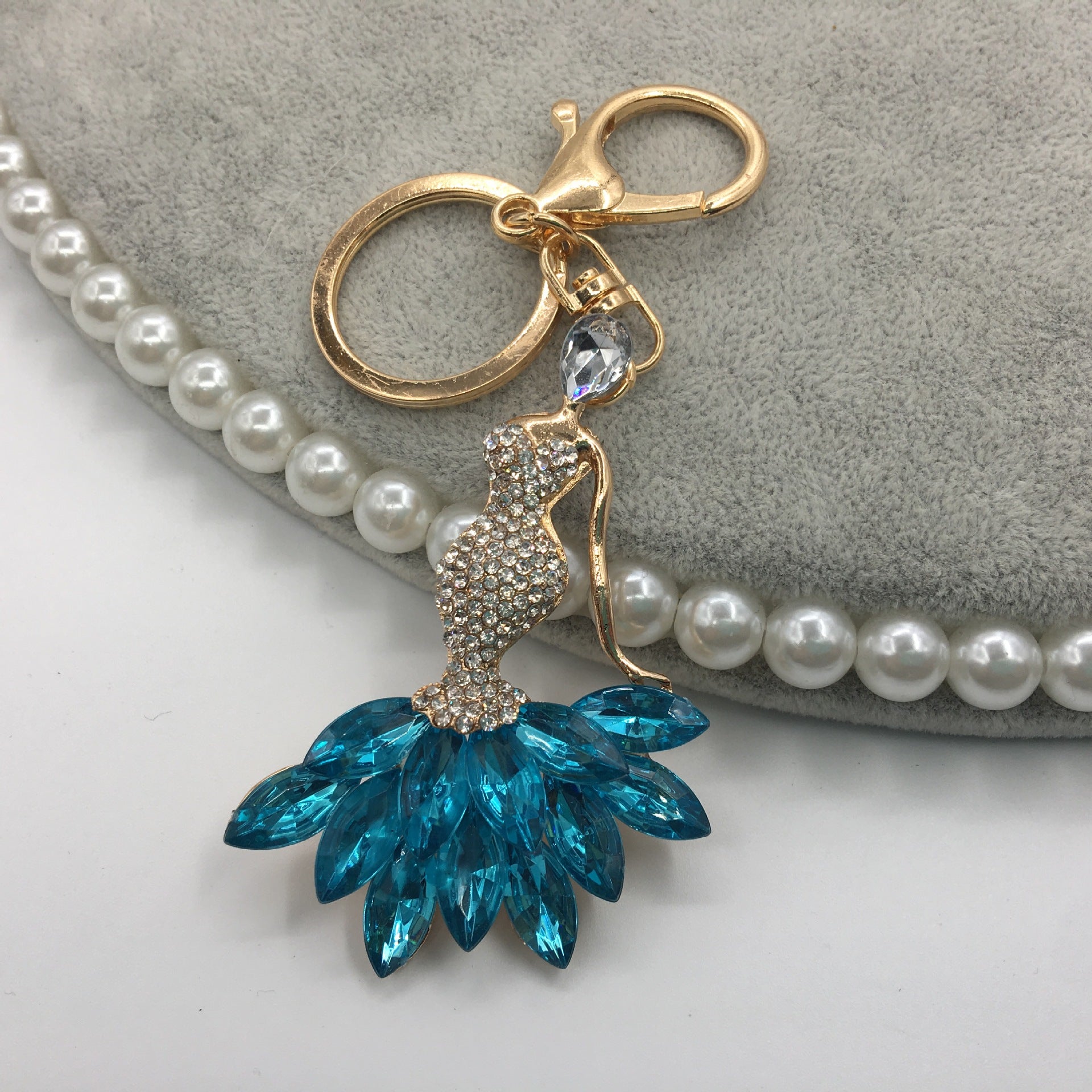 Wholesale Dancing Girl Full Diamond Alloy Keychain