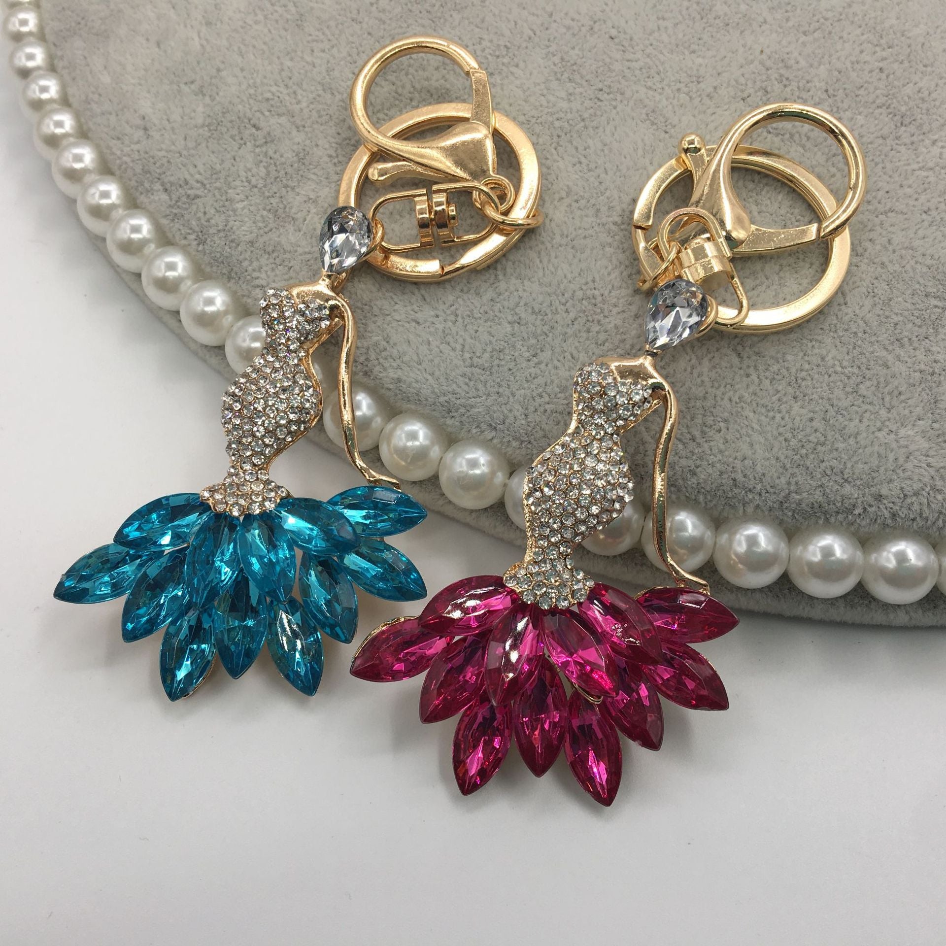 Wholesale Dancing Girl Full Diamond Alloy Keychain