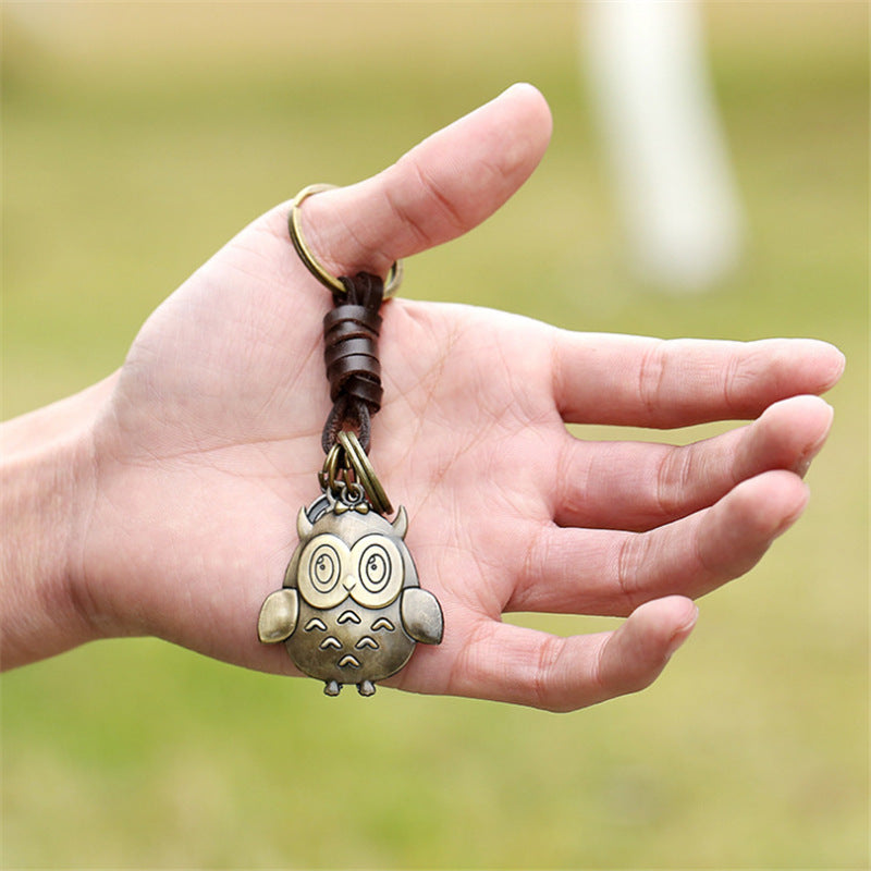 Wholesale of New Retro Woven Cowhide Keychains, Leather Pendants, Antique Copper Alloy Pendants, Bags, and Hanging Accessories