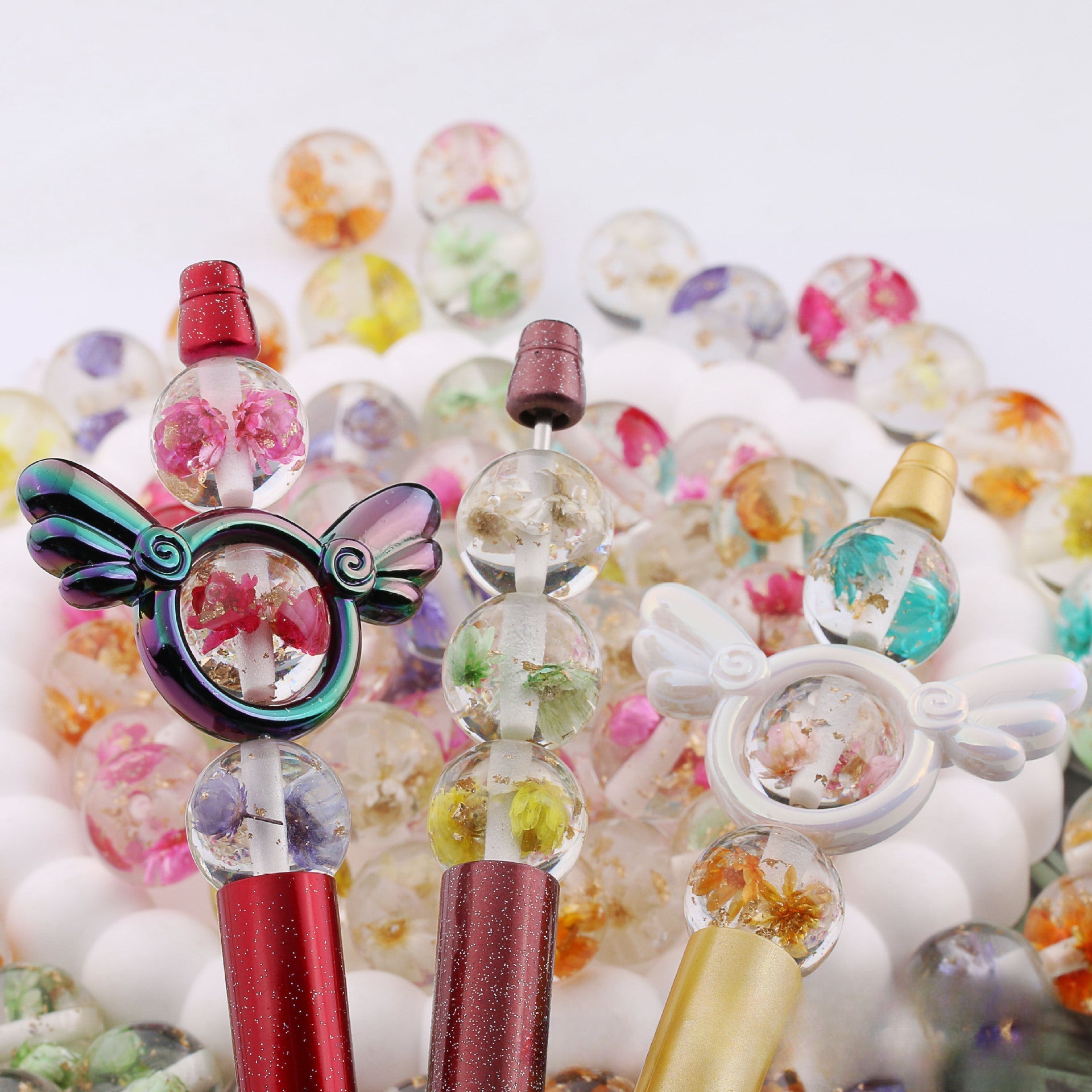 Wholesale 20PCS 16mm Colorful Transparent Resin Gold Foil Straight Hole Balls