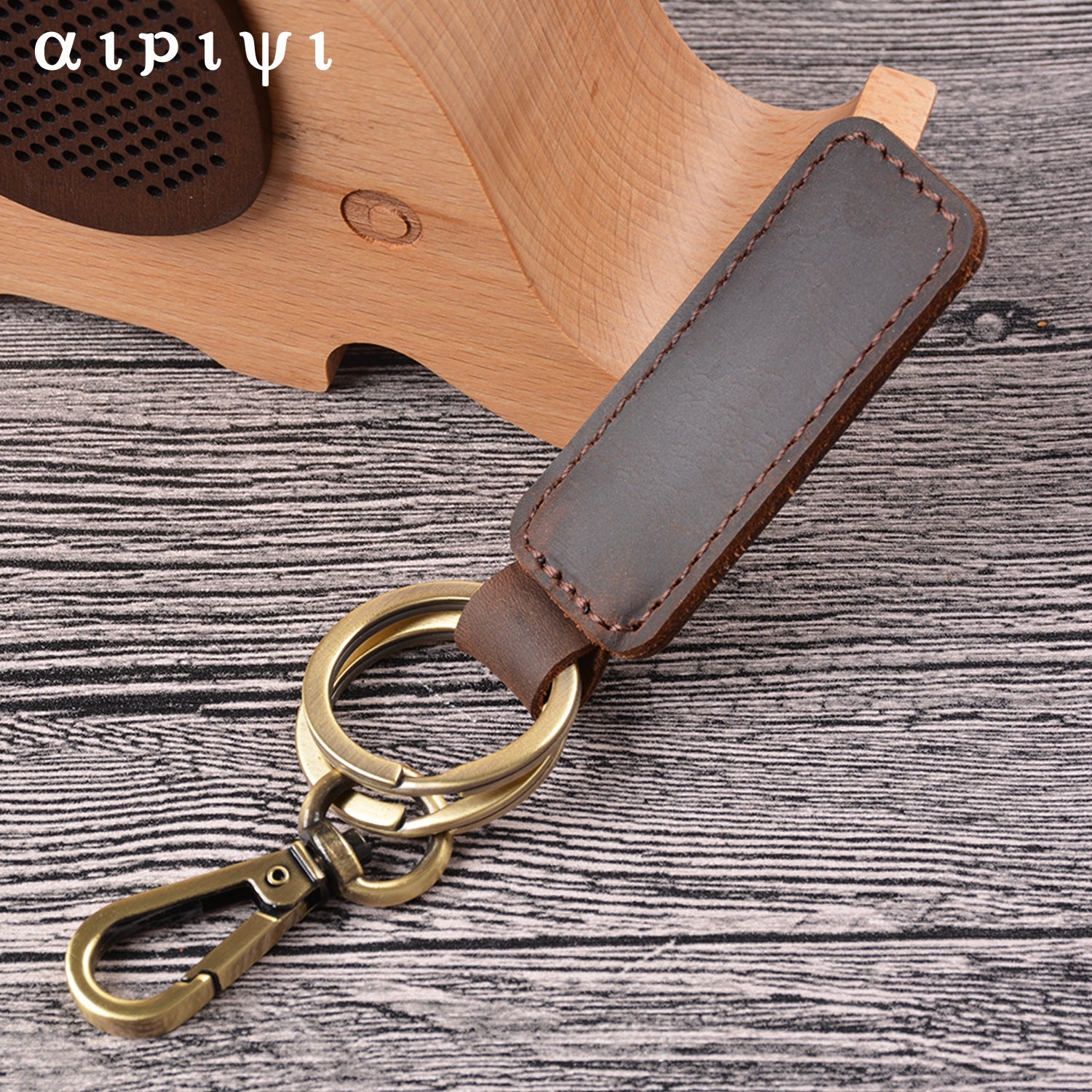Wholesale Handmade genuine leather cowhide vintage keychain car keychain