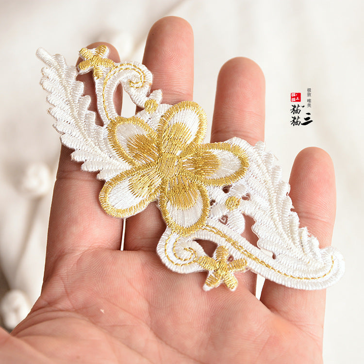 Wholesale Maple Leaf Embroidered Iron On Patches For Clothing DIY Craft Decor