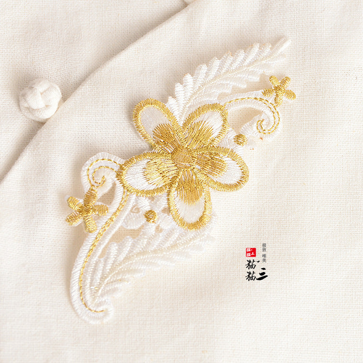 Wholesale Maple Leaf Embroidered Iron On Patches For Clothing DIY Craft Decor