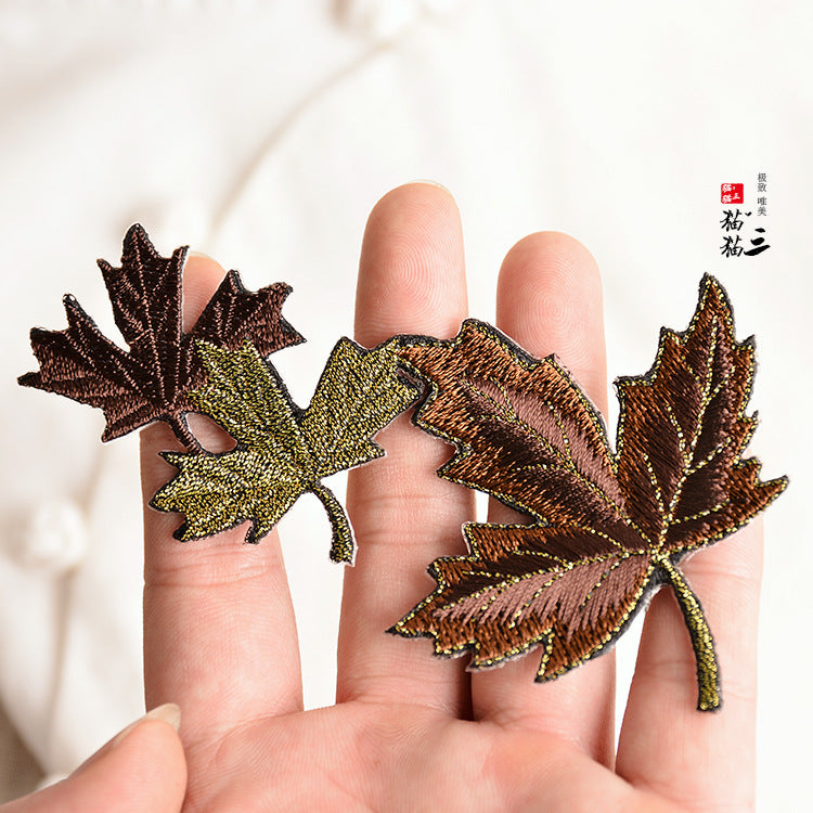 Wholesale Maple Leaf Embroidered Iron On Patches For Clothing DIY Craft Decor