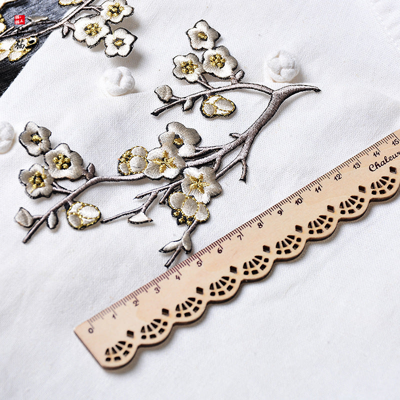 Wholesale DIY Gold Thread Embroidery Fabric Adhesive Patch Flower Clothes Hat Accessories