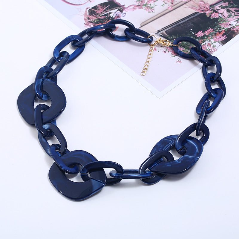 Wholesale Exaggerated lock buckle spliced necklace with exquisite resin rendered plate material