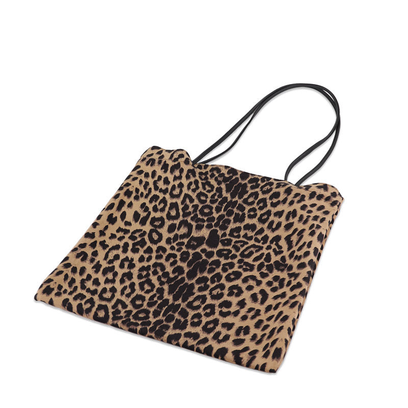 Wholesale Simple Leopard Print Canvas Shoulder Bag
