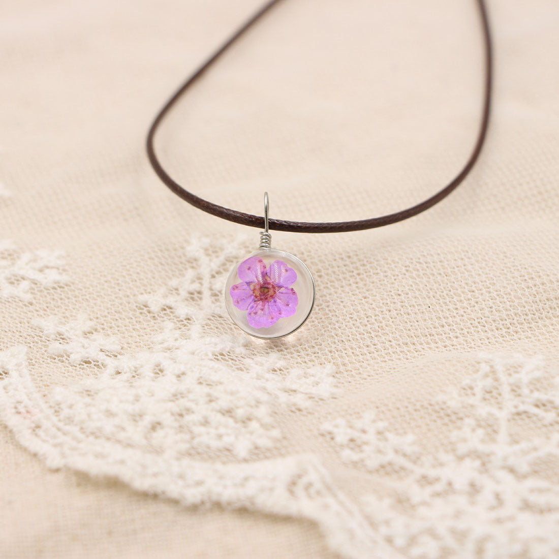 Wholesale Handmade Cherry Blossom Dried Flower Pendant Necklace Organic Glass Clavicle Chain Fashion Jewelry Accessory Gift