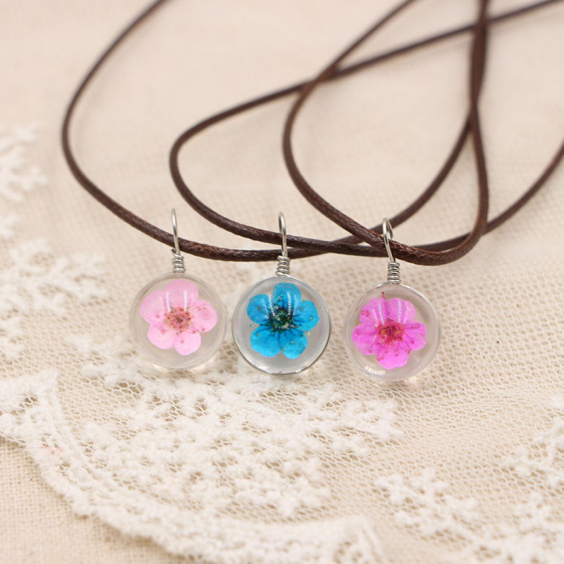 Wholesale Handmade Cherry Blossom Dried Flower Pendant Necklace Organic Glass Clavicle Chain Fashion Jewelry Accessory Gift