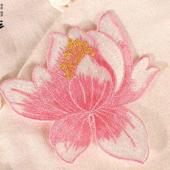 Wholesale Fashion Purple Embroidered Patch DIY Adhesive Applique For Clothing Shoe Hat Decoration Resale Accessory