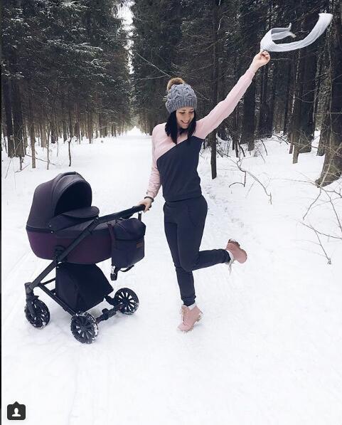 Wholesale hemp flower knitted pullover ladies hat autumn and winter thick fur ball adult hat