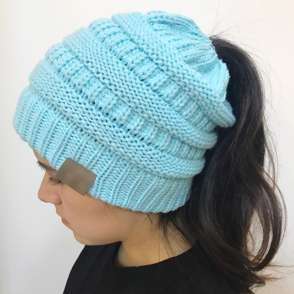Wholesale Autumn and Winter Label Knitted Ponytail Beanie