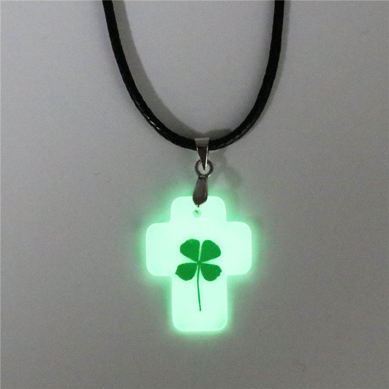Wholesale 10pcs Luminous Natural Rubber Four-leaf Clover Pendant Necklace