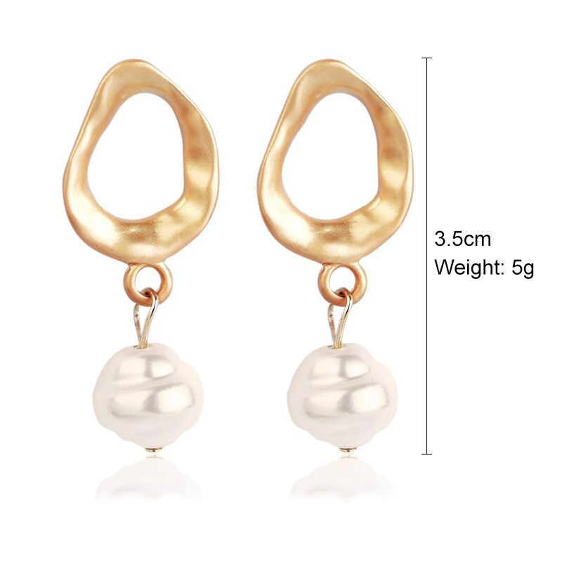 Wholesale Baroque-style long earrings with irregular pearls