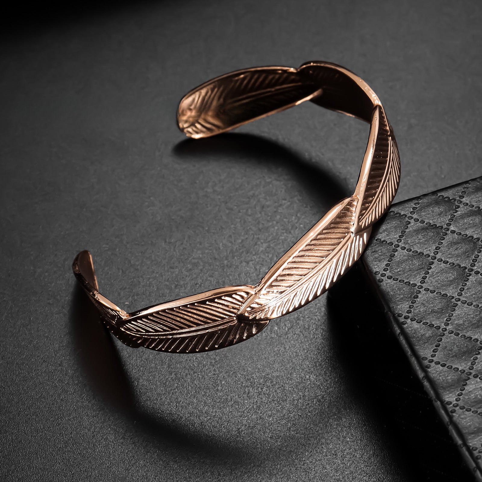 Wholesale Leaf Zinc Alloy Open Bracelet Leaf Men's Adjustable Bracelet