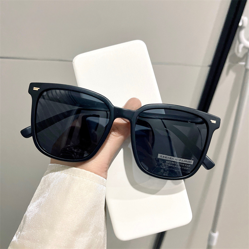 Wholesale Large Frame UV Resistant PC Sunglasses