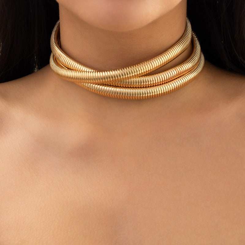 Wholesale Exaggerated Snake Bone Lines with Multi-layer Metal Collars