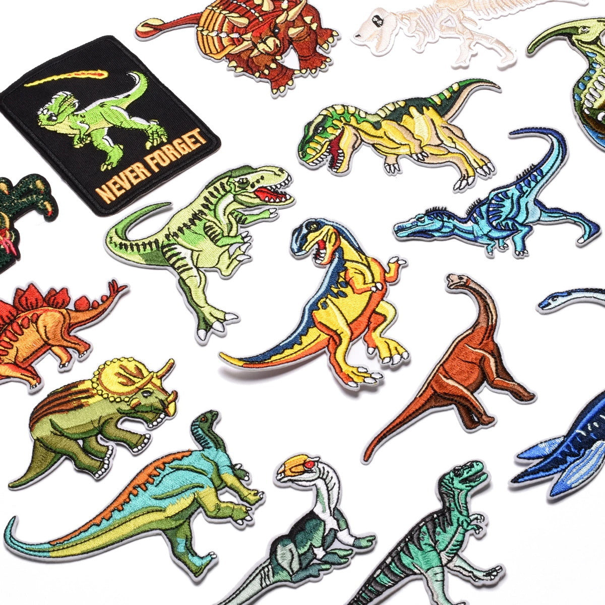 Wholesale Stylish Dinosaur Embroidered Patches Cartoon Animal Cloth Sew On Badges For Clothing Boutique Resale