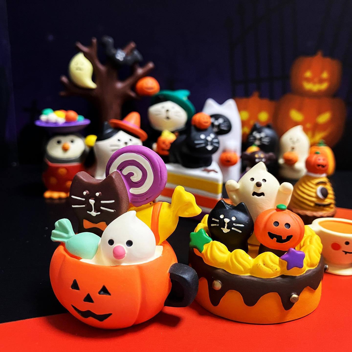 Wholesale  Themed Clown Cat Pumpkin Miniature Resin Scene Ornament For Home Decor Gift