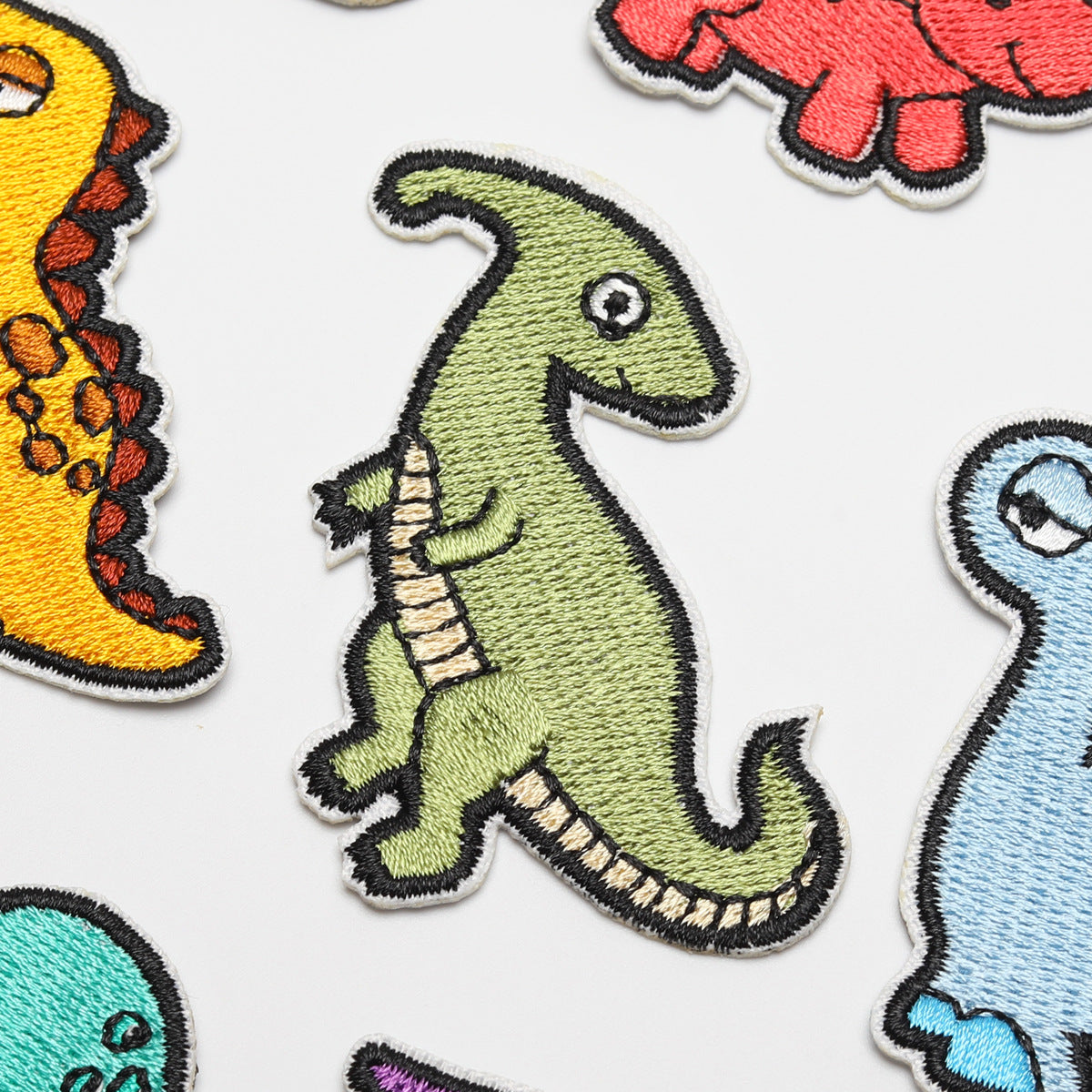 Wholesale Cartoon Dinosaur Embroidered Patch Twill Applique Decorative Sewing Accessory For Clothing Towel Gift