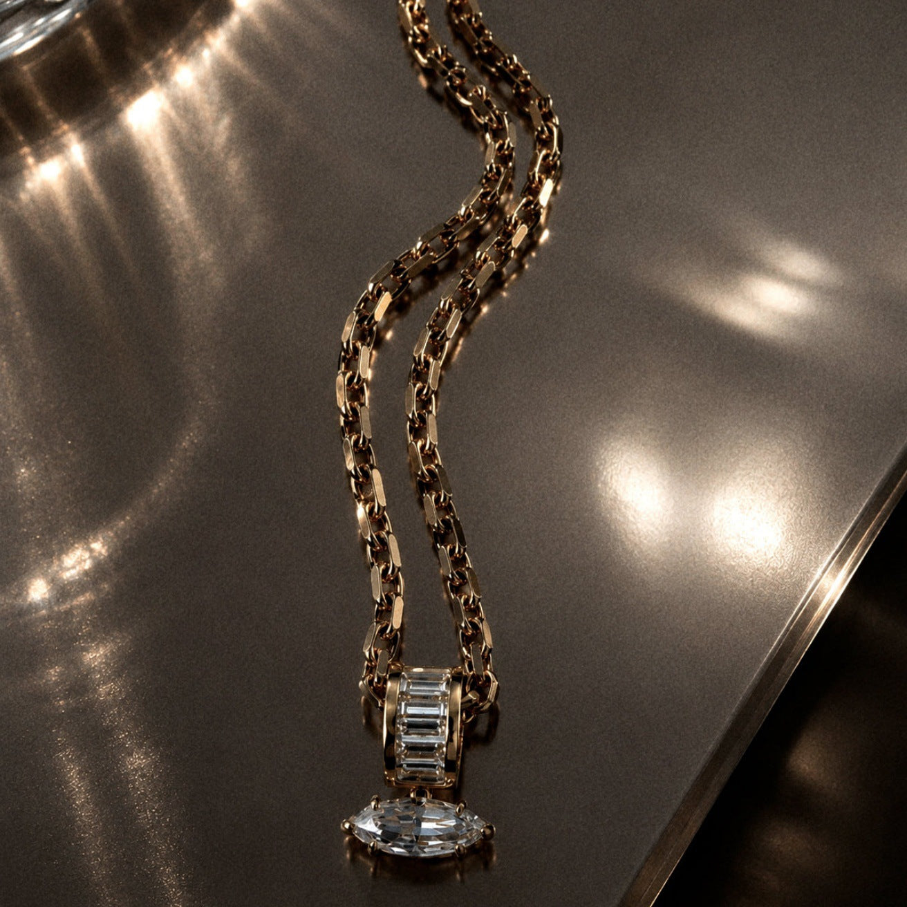 Wholesale Gold Tone Vintage Thick Chain Teardrop Pendant Necklace With Pear Zircon Layering Jewelry Fashion Accessory
