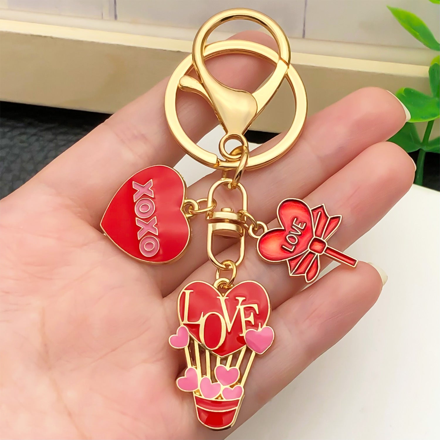 Wholesale Valentine' s Day Oil Dripping Red Heart Love Hot Keychain