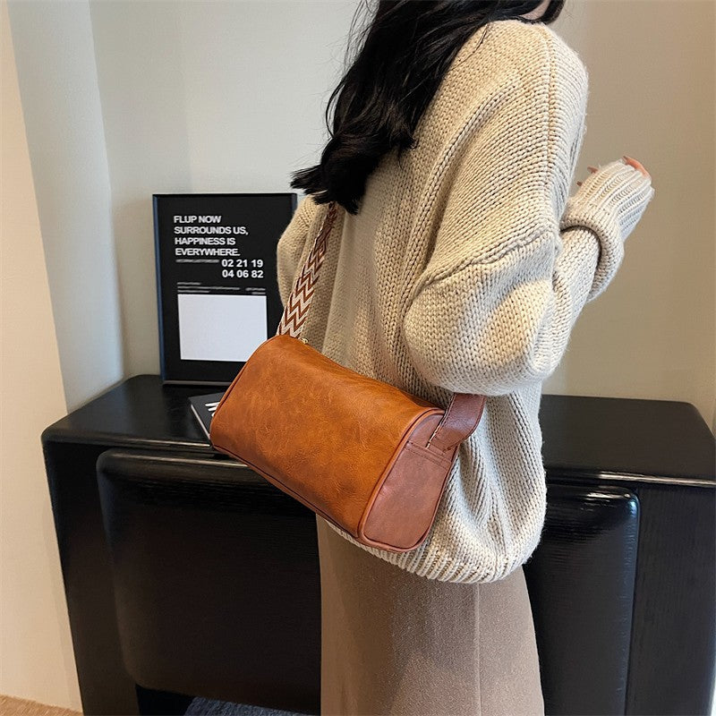 Wholesale Retro Crossbody Bag Wide Shoulder Strap PU Cylinder Bag