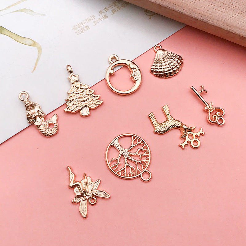 Wholesale DIY Retro Alloy KC Gold Necklace Pendant Accessories