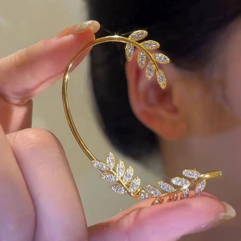 Wholesale Single Ear Leaf Diamond Alloy Ear Cuff