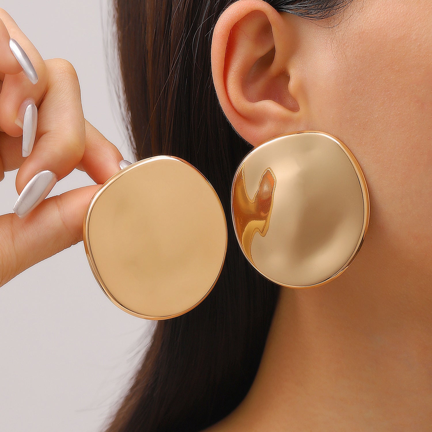 Wholesale Vintage Lava Texture Irregular Geometric Earrings For Women Gold Metal Electroplated Fashion Accessory