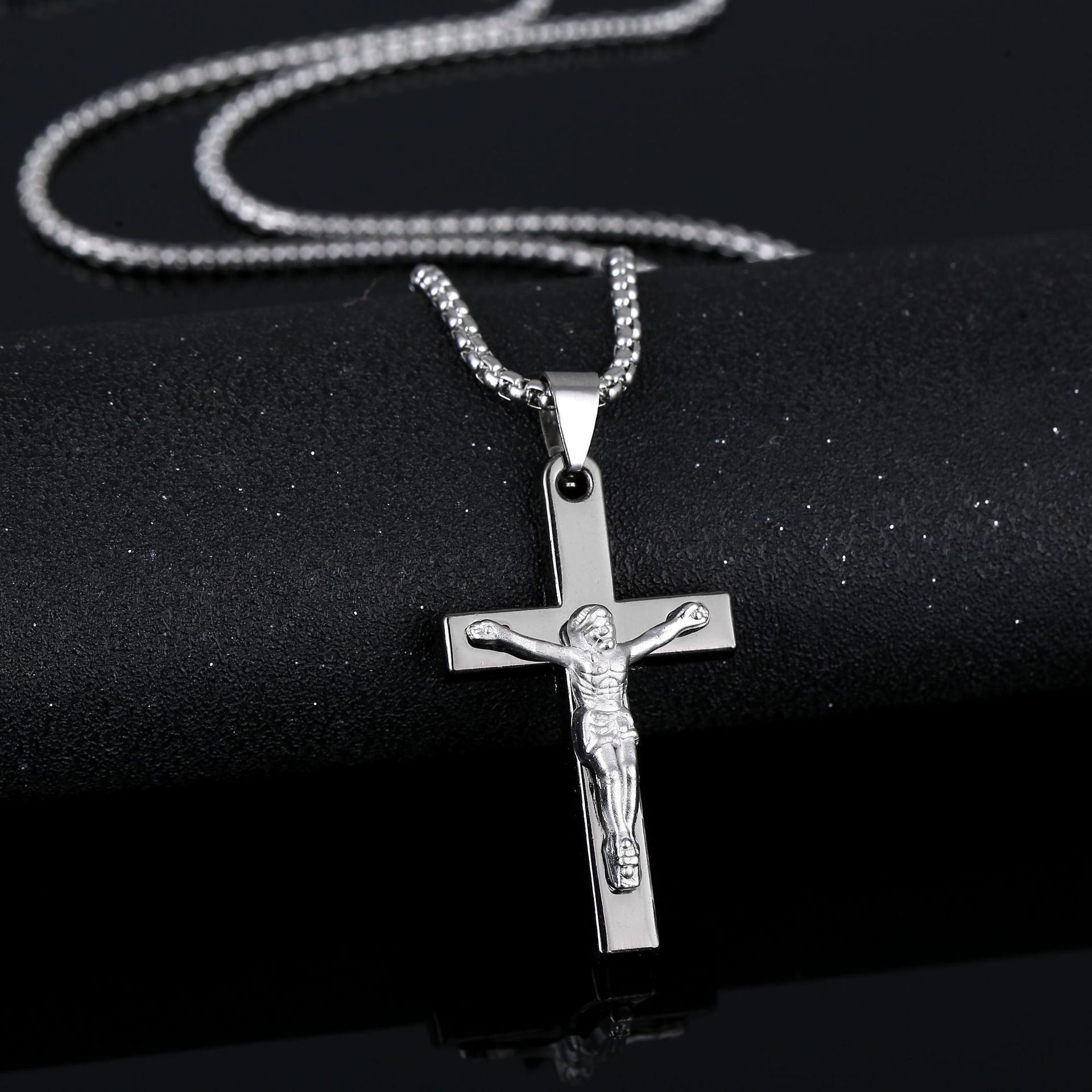 Wholesale  necklace men's Joker cross sweater chain net red new fashion accessories titanium steel necklace
