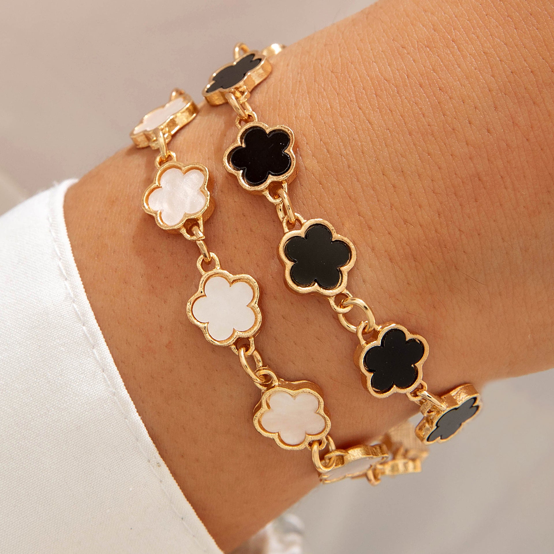 Wholesale 5pcs/pack Fashion Alloy Clover Bracelet Jewelry Three-Piece Set