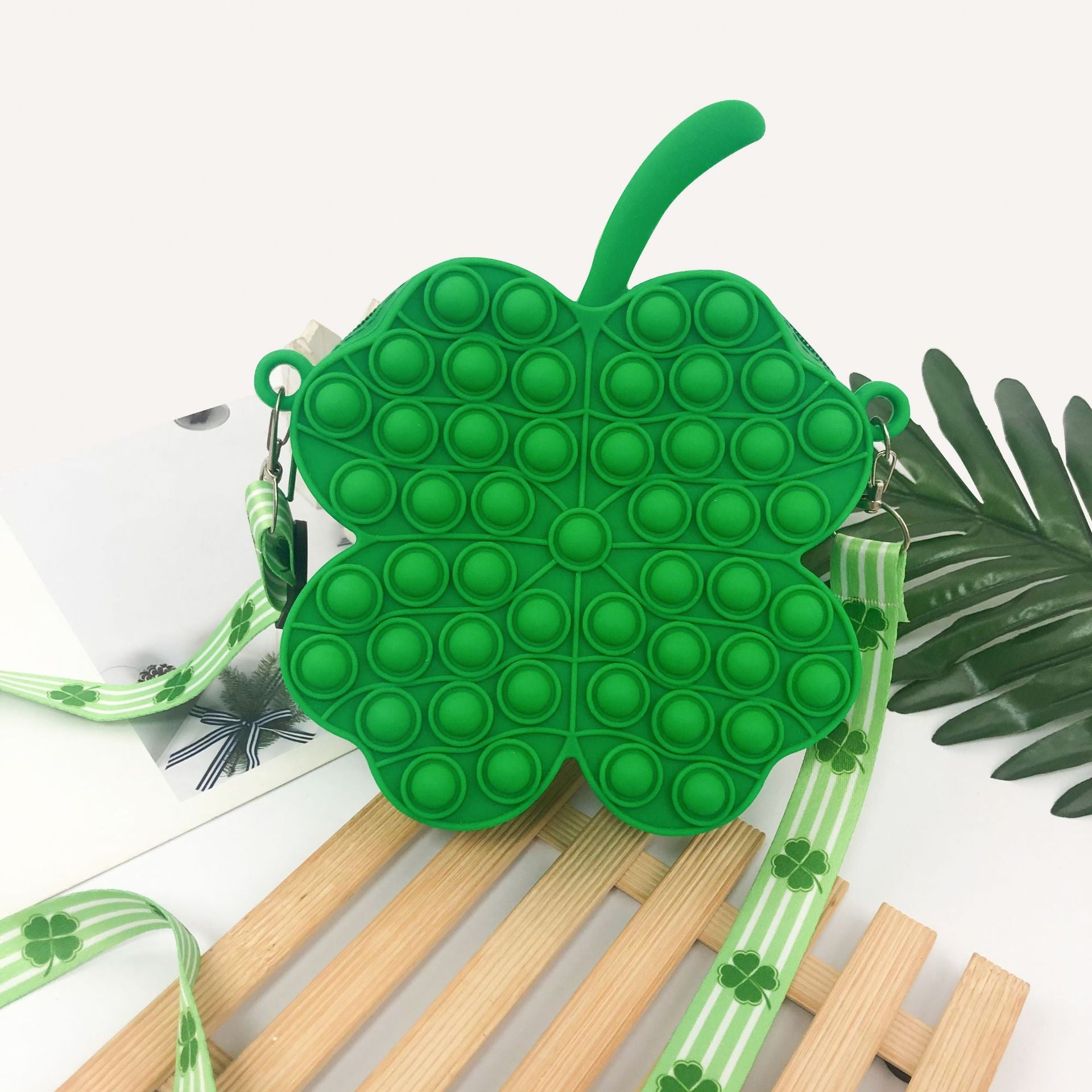 Wholesale Children's Crossbody Bag Four Leaf Clover Silicone Crossbody Bag Shoulder Silica gel Bags