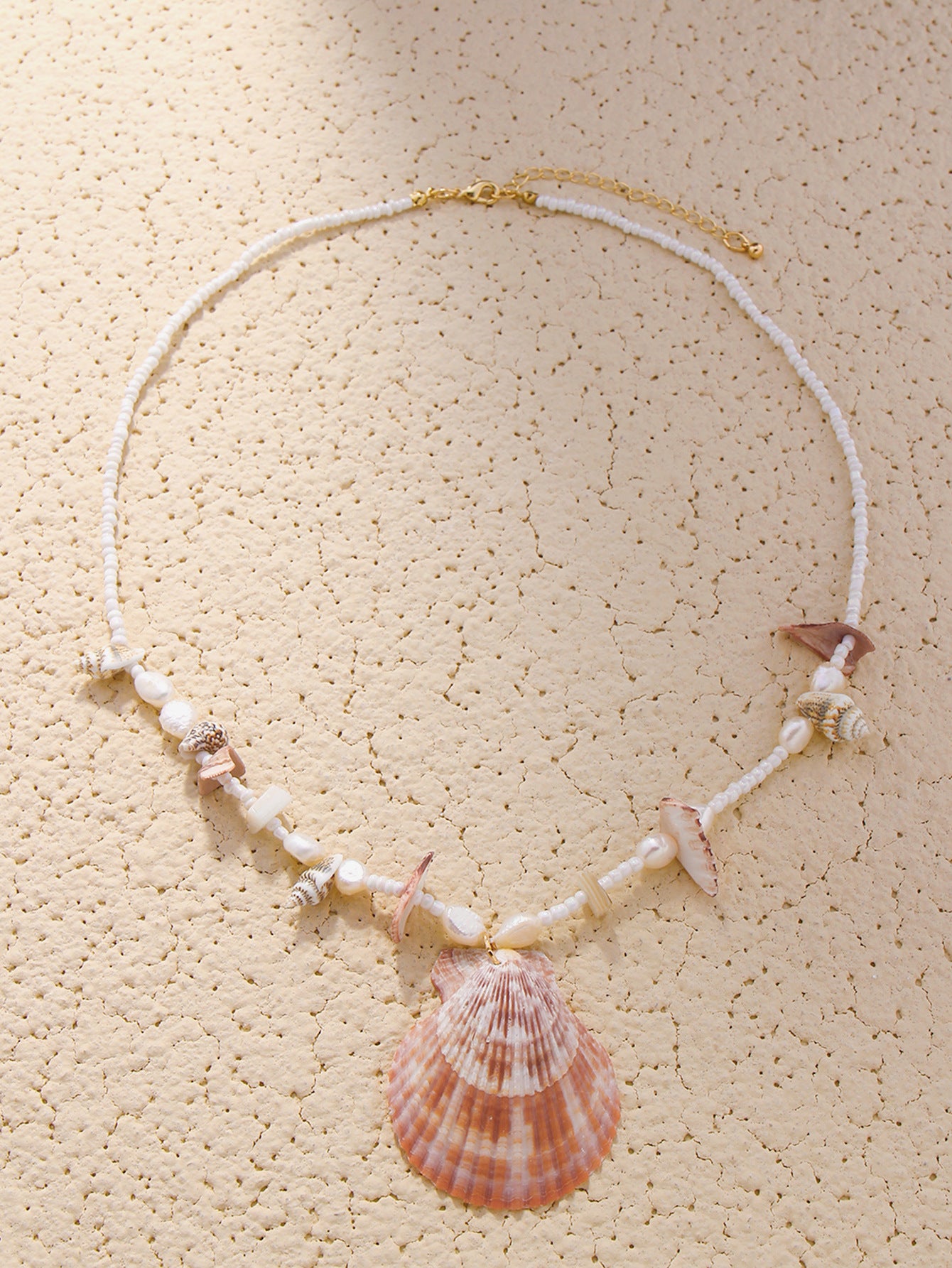 Wholesale Bohemian Seaside Holiday Style Beach Shell Pendant Beaded Necklace
