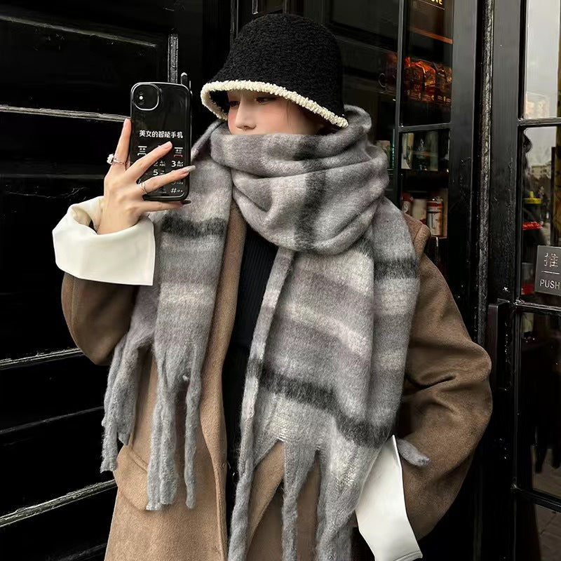 Wholesale New Winter Knitted Thickened Warm Circle Yarn Scarf