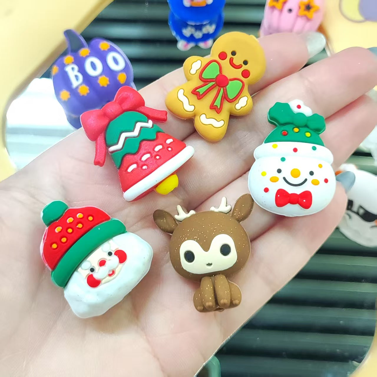 Wholesale 20pcs Christmas cartoon silicone bead string  Focal Beads