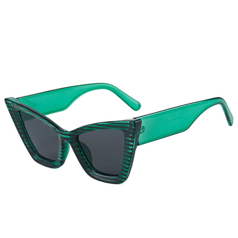 Wholesale Retro Triangular Cat Eye PC Sunglasses