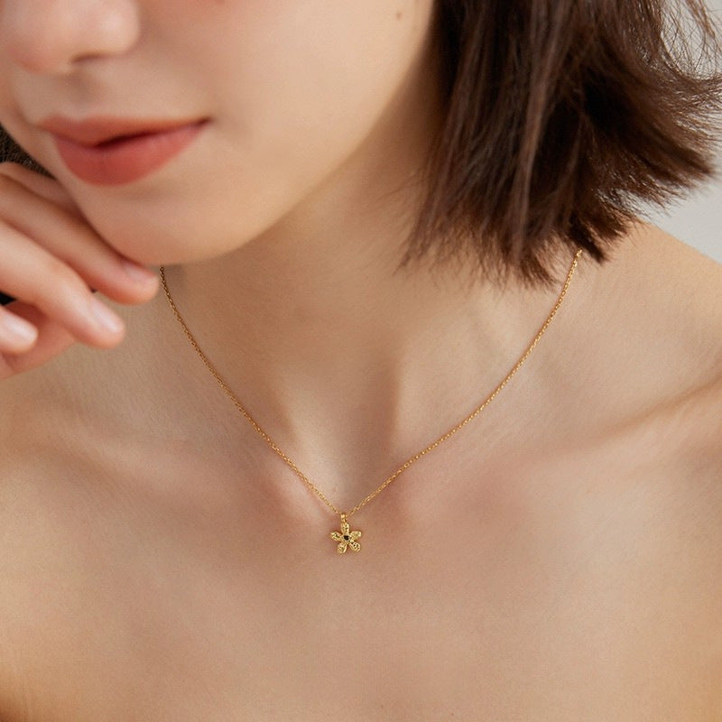 Wholesale Begonia Mark Exquisite Texture Mini Flower Daily Versatile Necklace