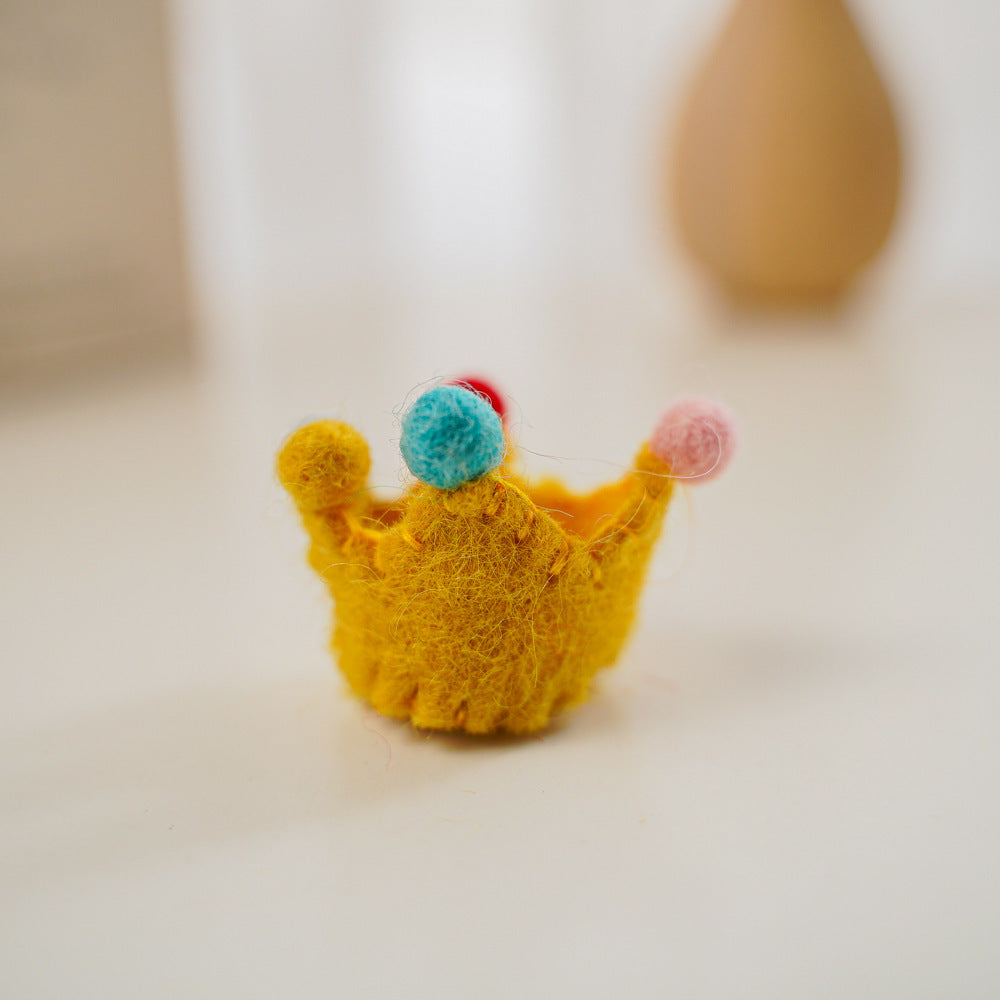 Wholesale Wool felt three-dimensional crown children's accessories